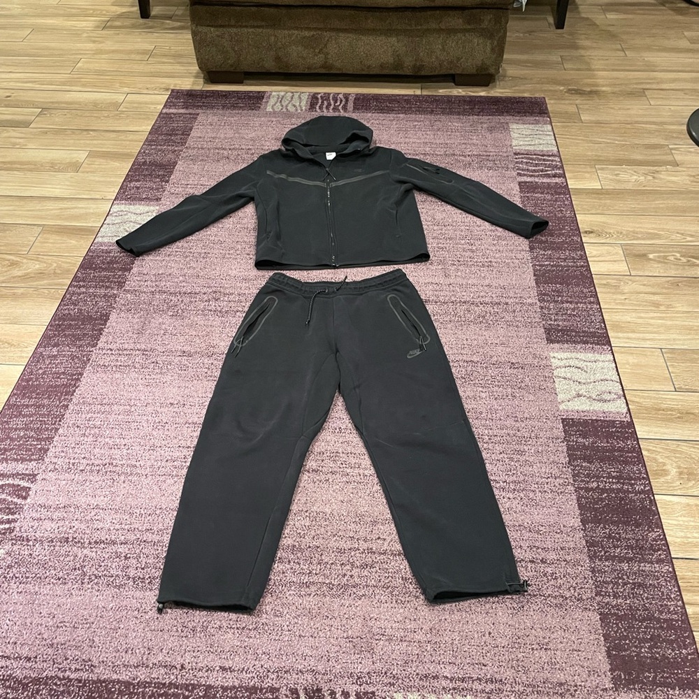 Large, Black Nike tech sweat suit
